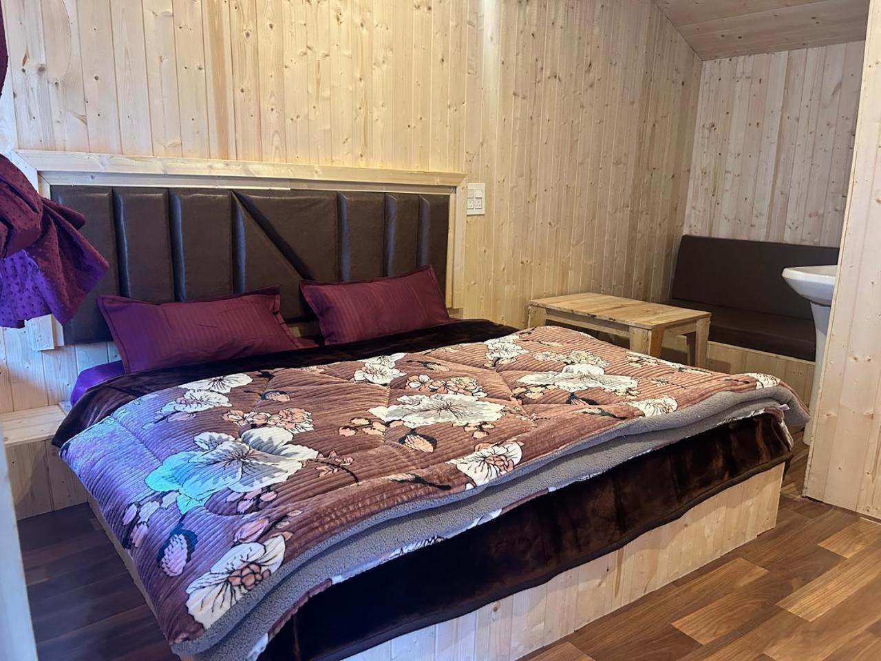 Lord Shiva Dimension Hotel Tosh Bagian luar foto