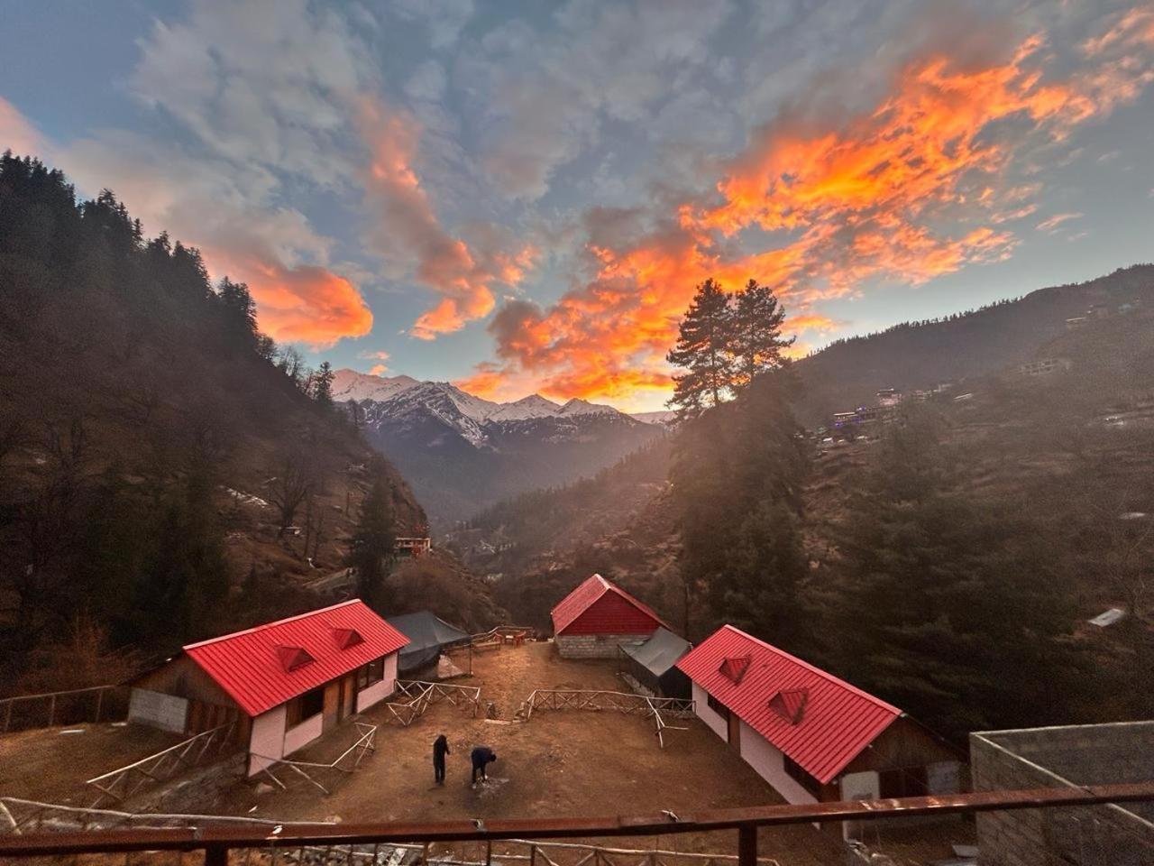 Lord Shiva Dimension Hotel Tosh Bagian luar foto