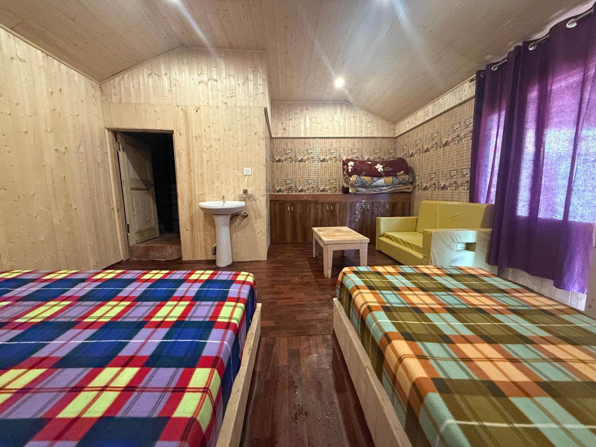 Lord Shiva Dimension Hotel Tosh Bagian luar foto